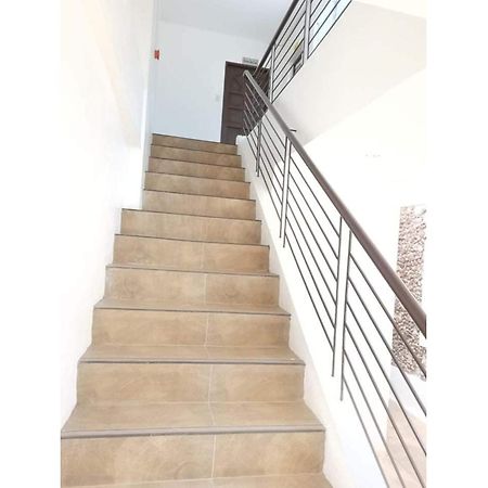 Oyo 799 Ddd Habitat Iloilo Exterior foto
