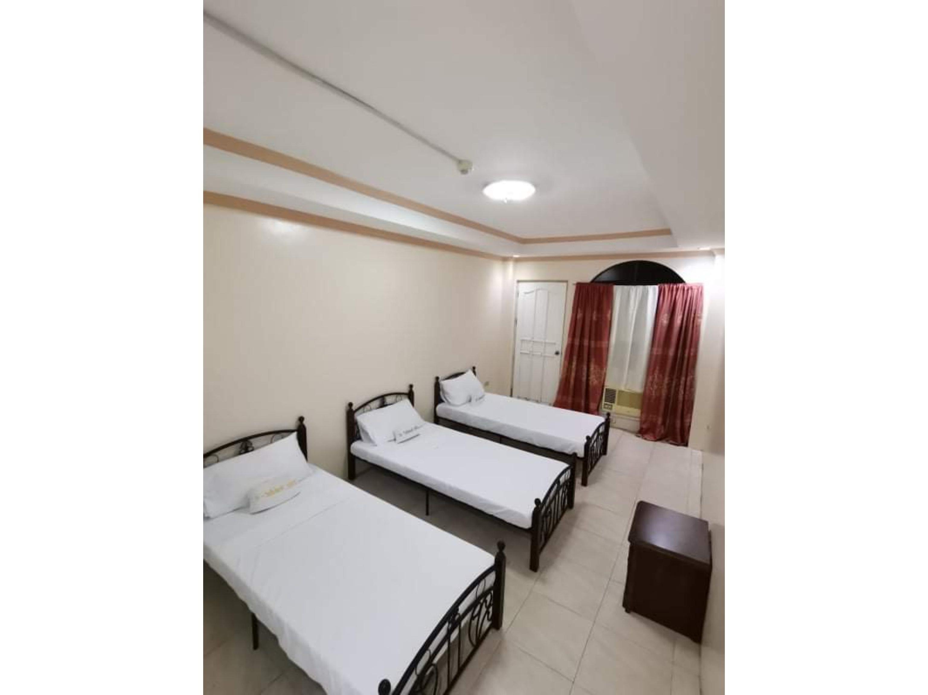 Oyo 799 Ddd Habitat Iloilo Exterior foto
