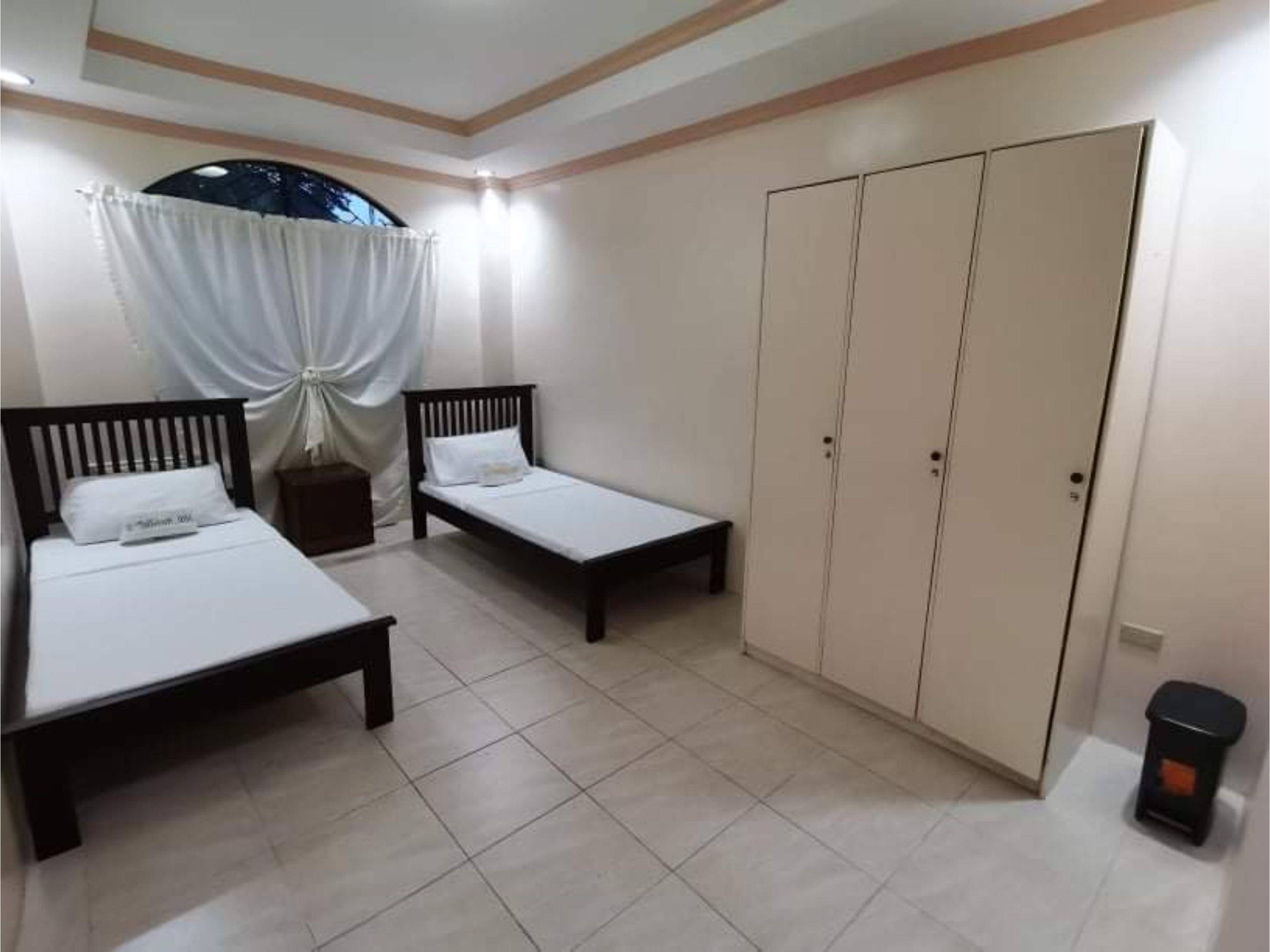 Oyo 799 Ddd Habitat Iloilo Exterior foto