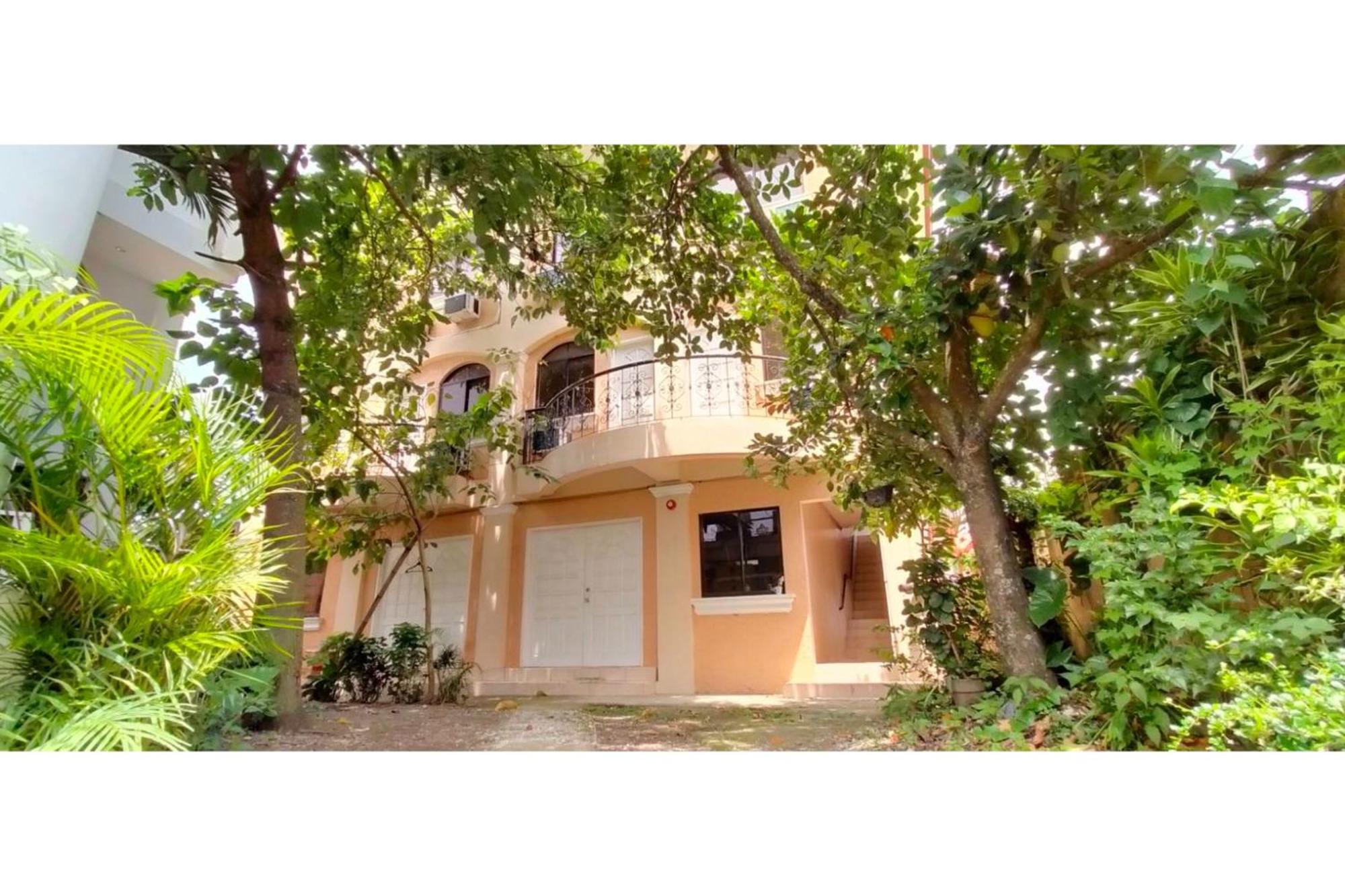 Oyo 799 Ddd Habitat Iloilo Exterior foto